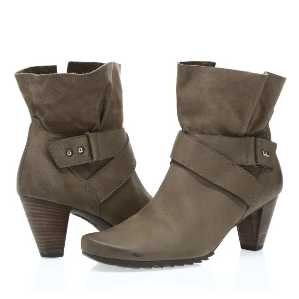 Paul Green taupe genuine butter soft leather boots